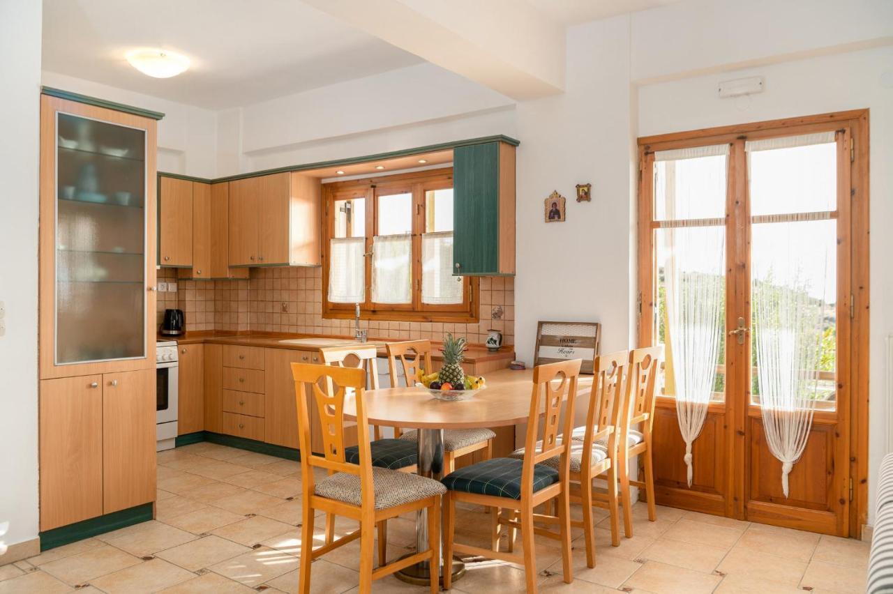 Villas Alexandros Kalamaki  Buitenkant foto
