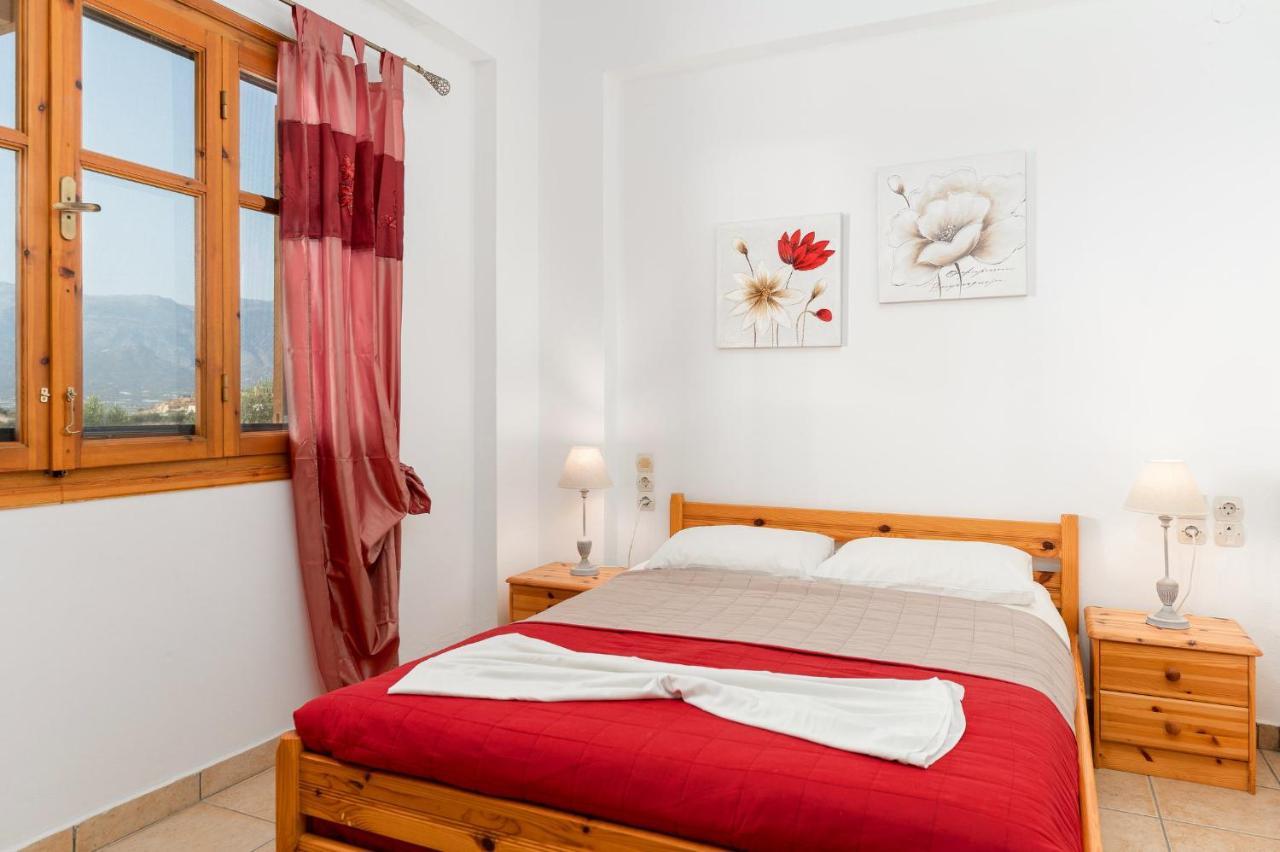 Villas Alexandros Kalamaki  Buitenkant foto