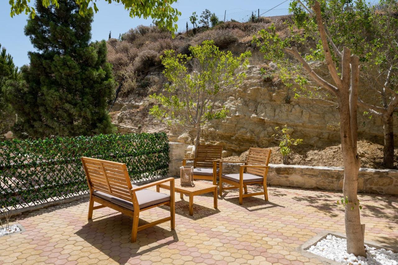 Villas Alexandros Kalamaki  Buitenkant foto
