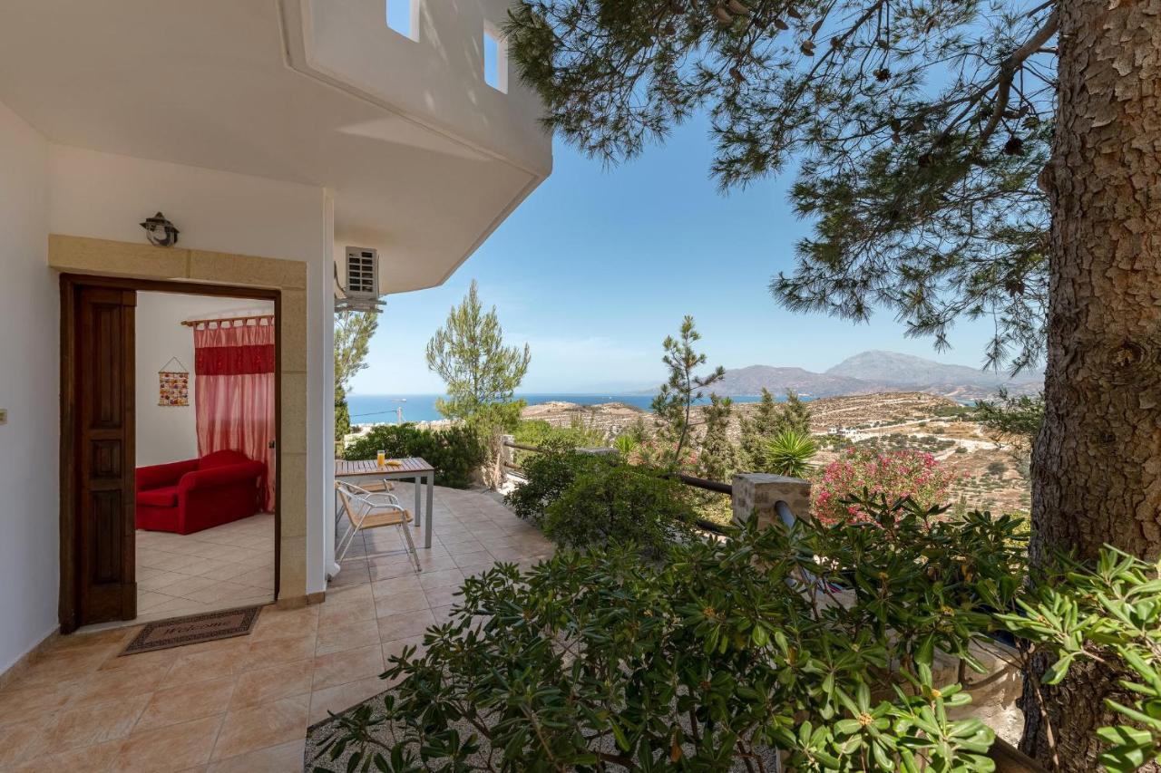 Villas Alexandros Kalamaki  Buitenkant foto
