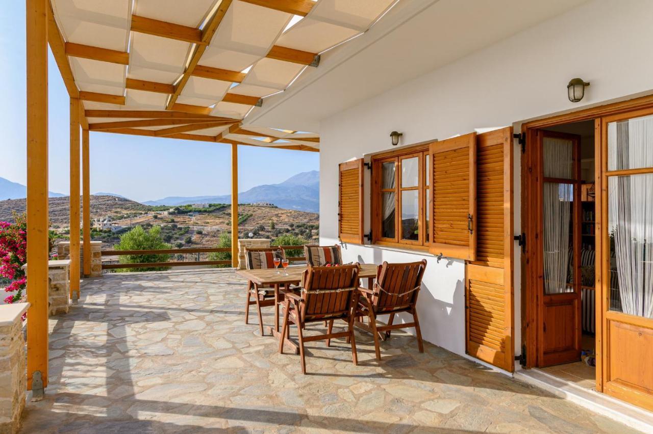 Villas Alexandros Kalamaki  Buitenkant foto
