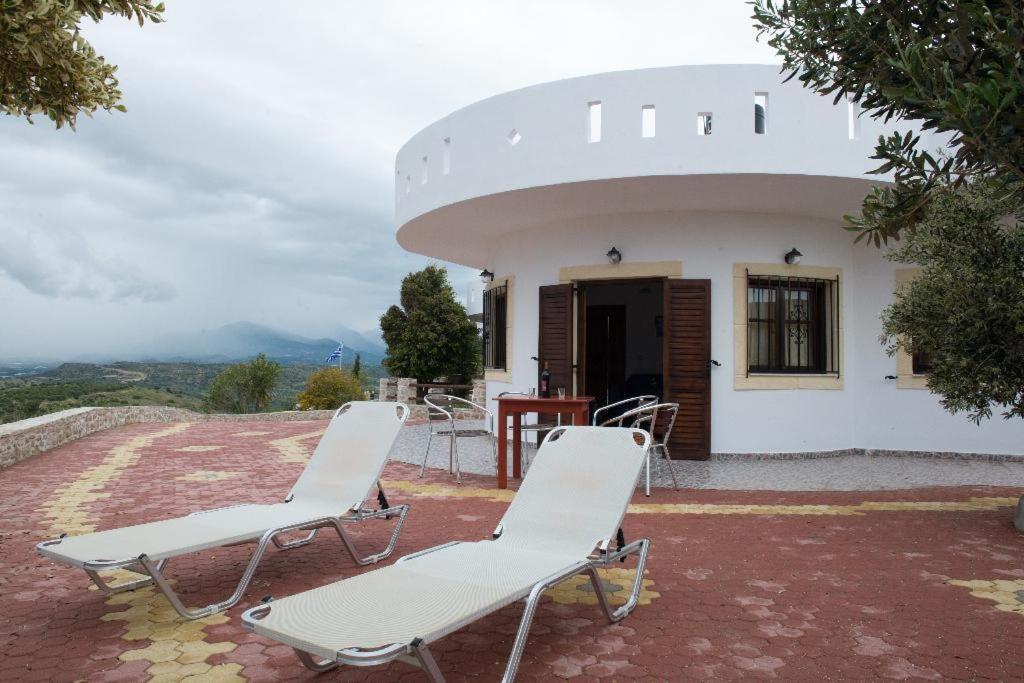Villas Alexandros Kalamaki  Buitenkant foto